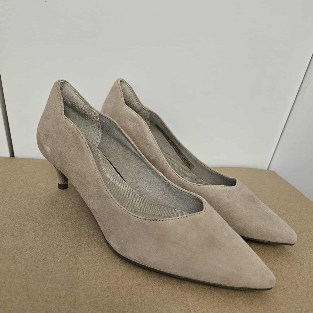 Rockport Pumps Khaki Size 6